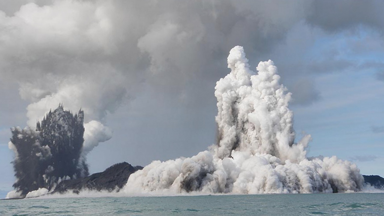Изригването на вулкана Хунга-Тонга бързо разрушава озоновия слой