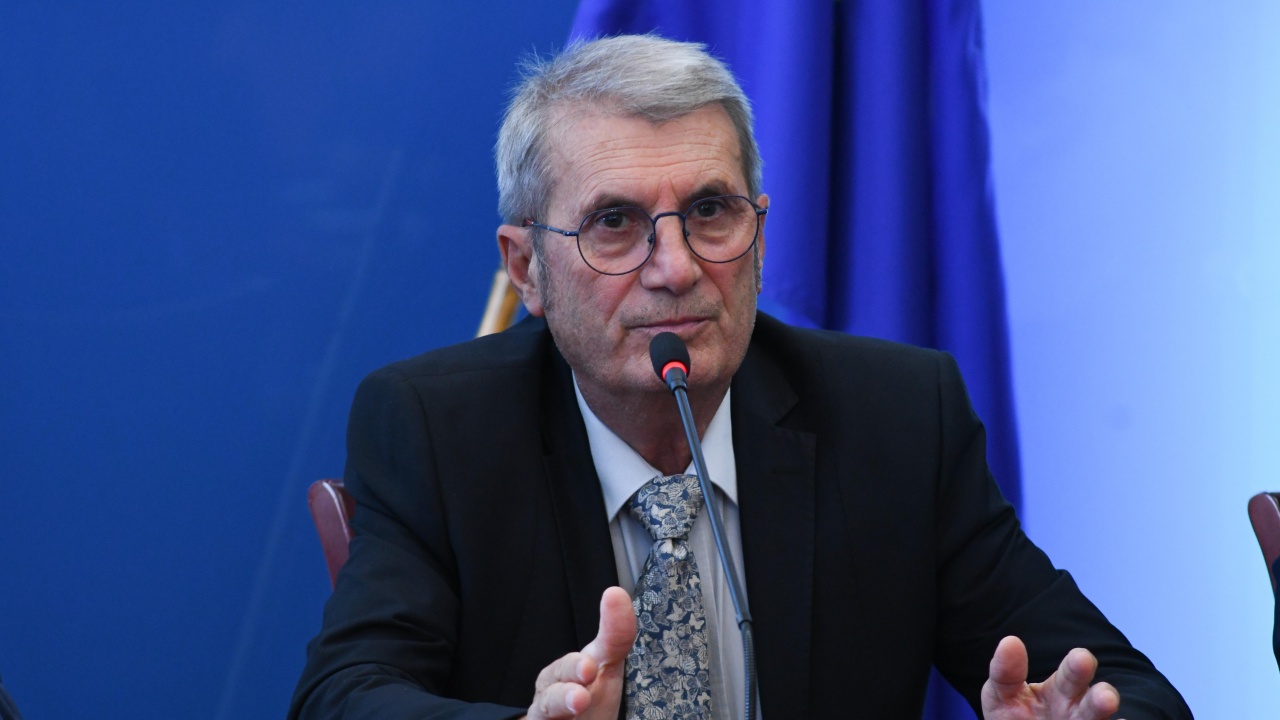 Министър Хинков: До две седмици проблемите с електронните рецепти ще бъдат решени