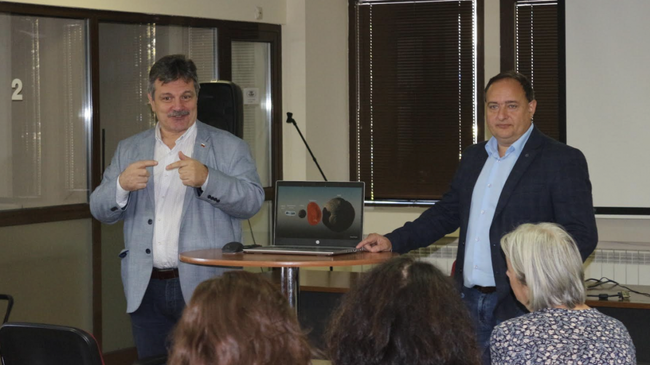 Кандидатът за районен кмет на Банкя от ПП-ДБ Георги Атанасов организира здравна дискусия в града