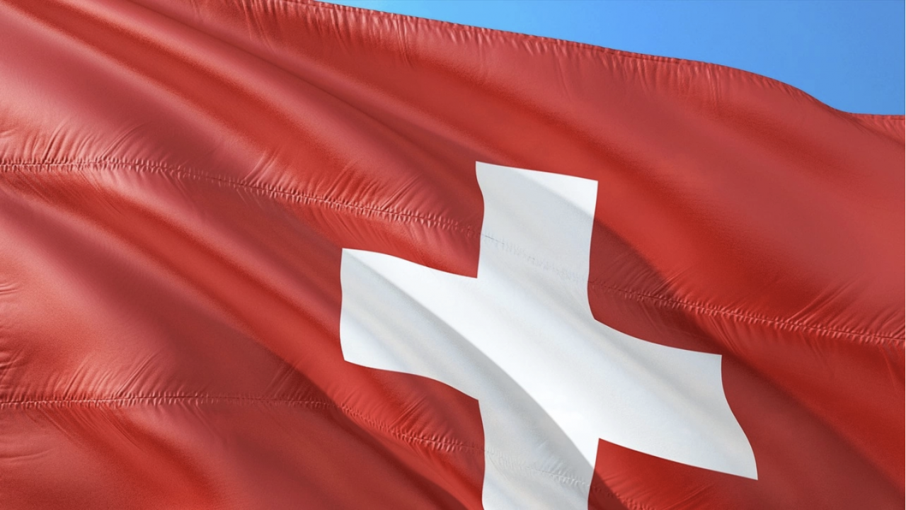 Швейцария ще завие надясно след изборите, сочат първите прогнозни резултати от вота