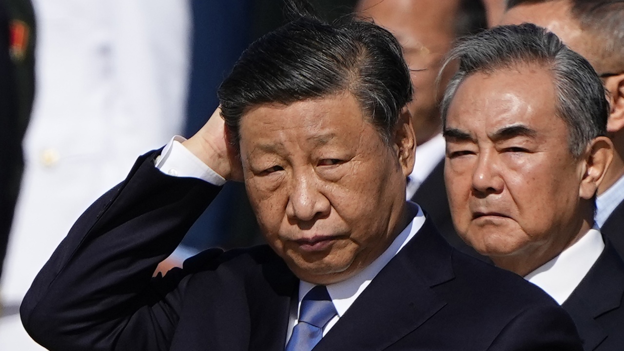 Шпионите отново започнаха да предупреждават за заплахата Китай
