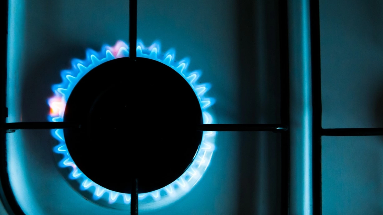 КЕВР ще обсъди предложеното от "Булгаргаз" поскъпване с над 11% на природния газ за ноември