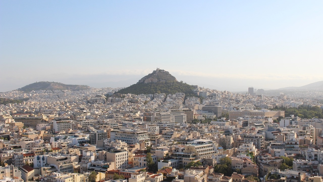 Обезвредиха бомба от Втората световна война в предградие на Атина