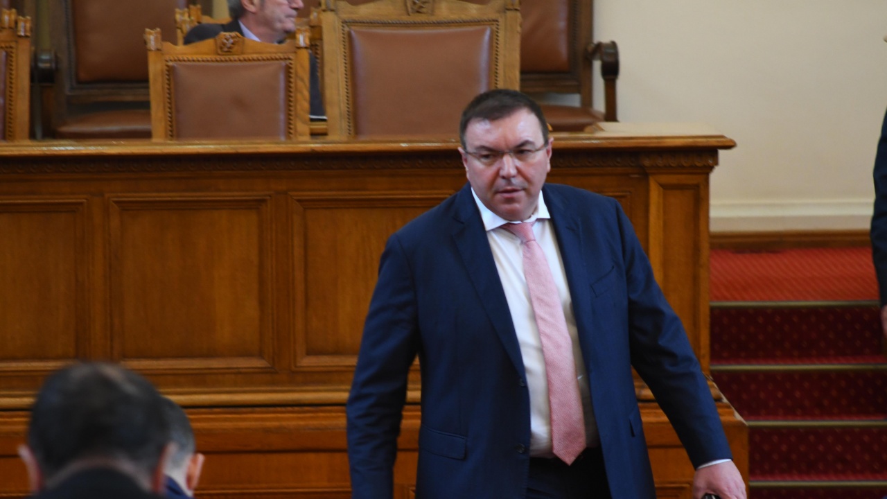 Костадин Ангелов зове здравния министър спешно да забрани износа на инсулин