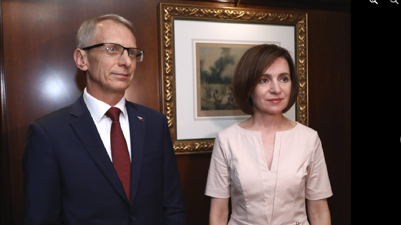 Премиерът Денков и президентът на Молдова Мая Санду обсъдиха напредъка по проекта за български университет в Тараклия