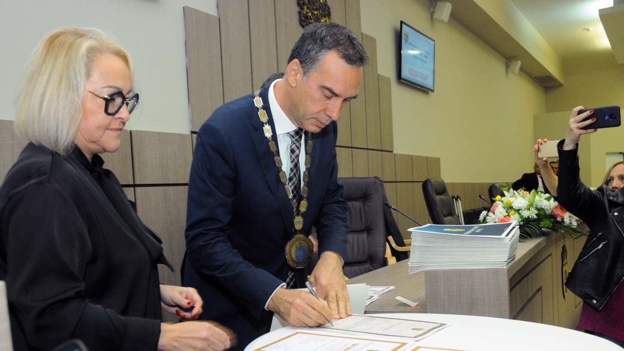 Димитър Николов положи клетва като кмет на Бургас за пети пореден път