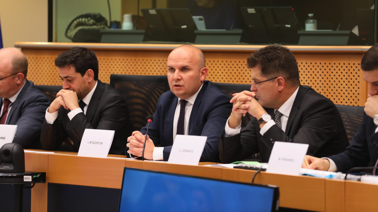 Илхан Кючюк на кръгла маса за Западните Балкани: Процесът на разширяване на ЕС гарантира сигурност