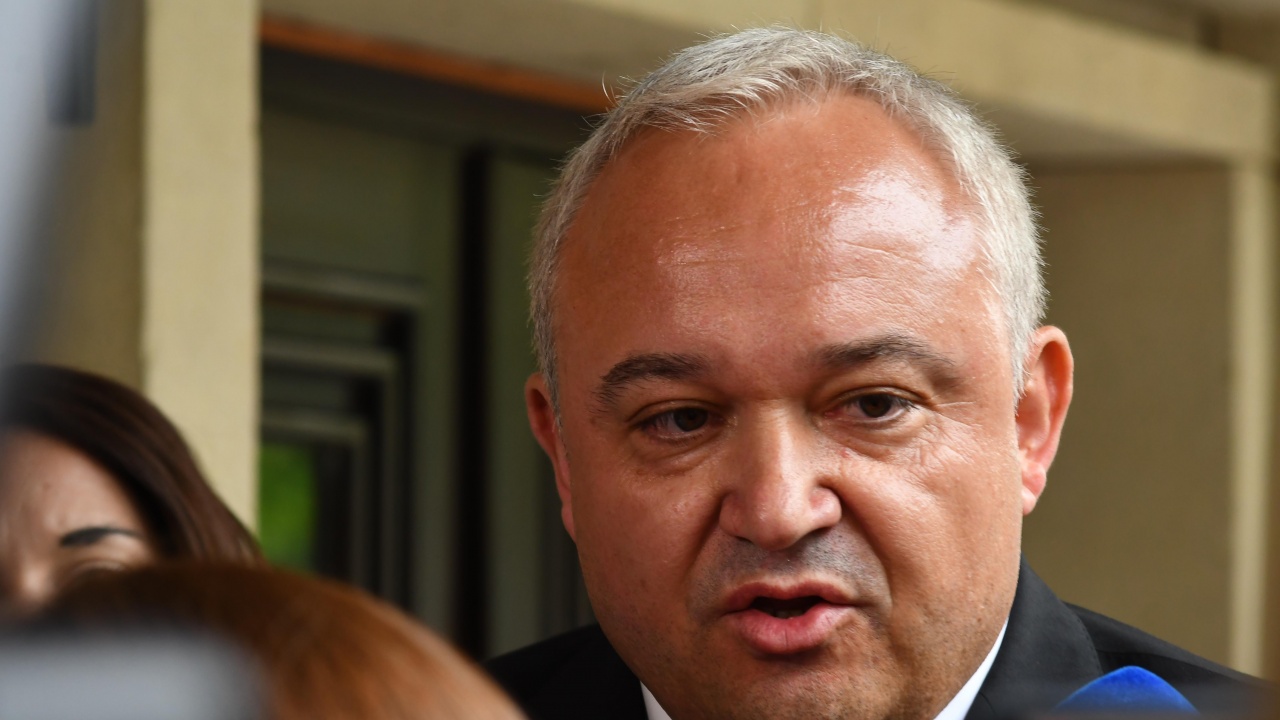 Демерджиев: Калин Стоянов да подаде оставка, обувките на вътрешен министър не са за него