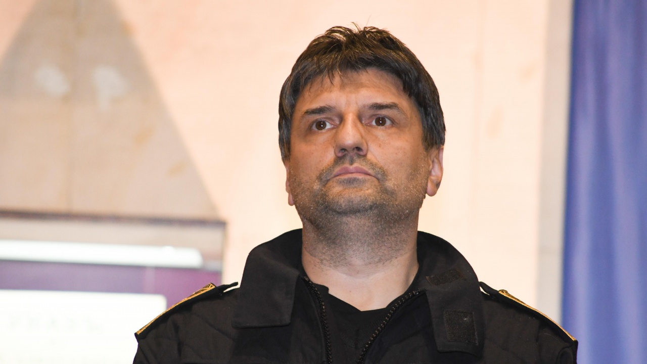 Трима полицаи са отстранени от длъжност заради насилие на протеста срещу БФС