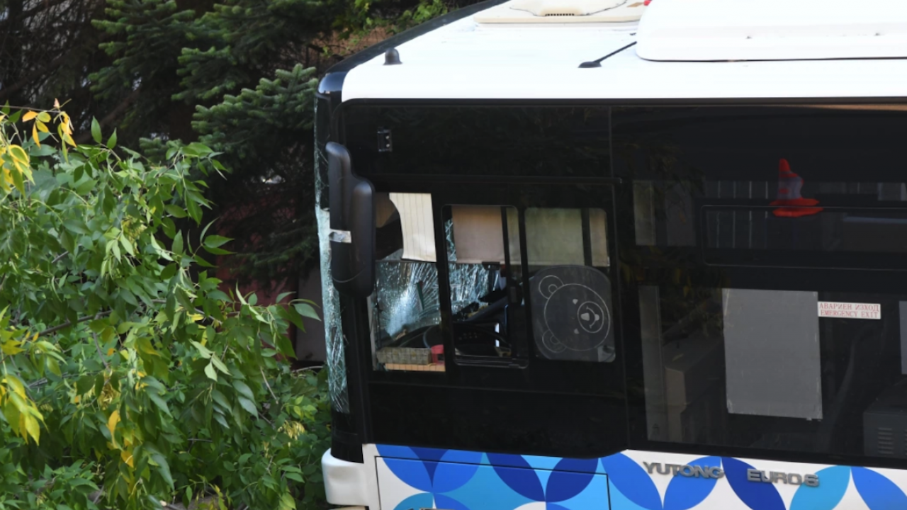 Инфаркт на шофьора предизвикал катастрофата на автобуса с 16 деца край Габрово