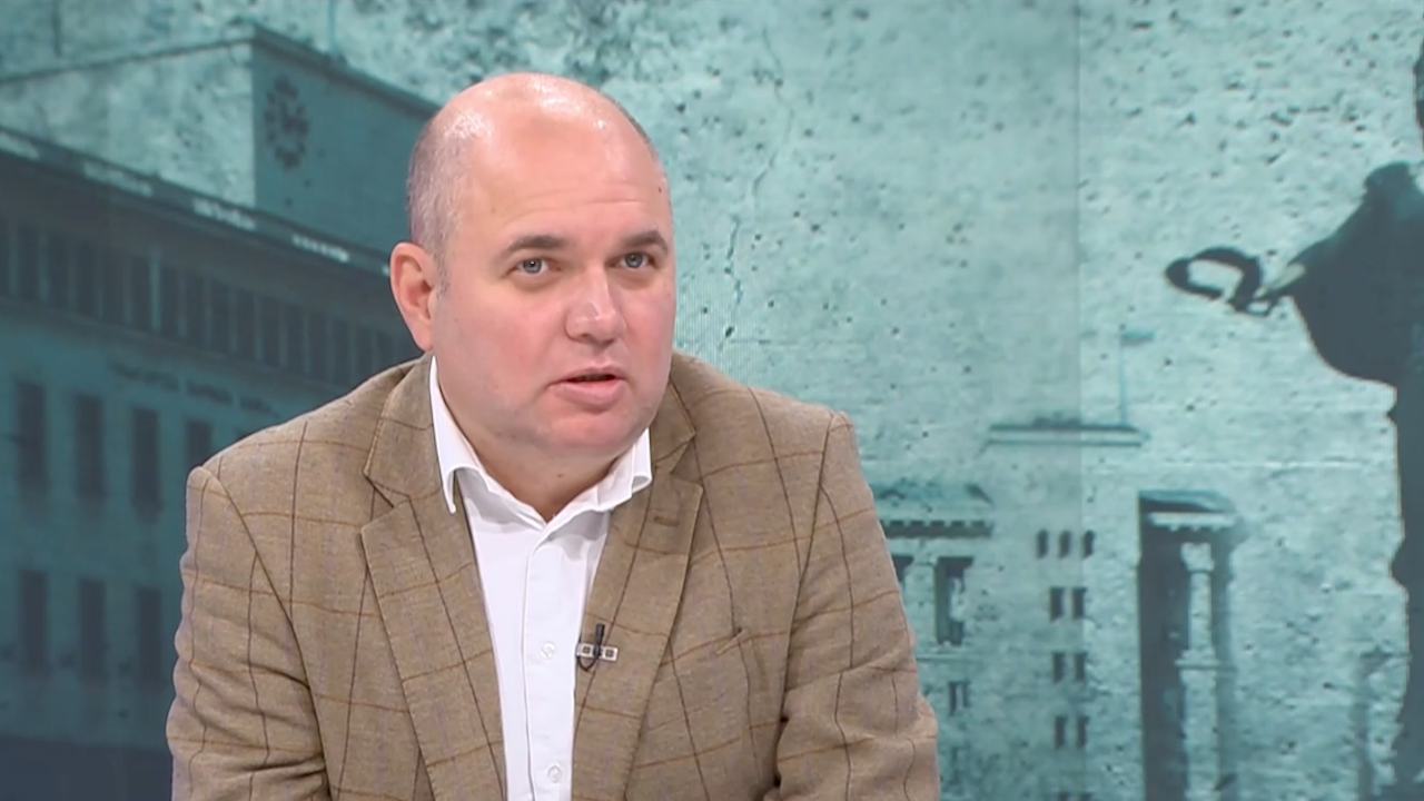 Владислав Панев от ПП-ДБ: Калин Стоянов е консенсусна фигура, логично е да подаде оставка