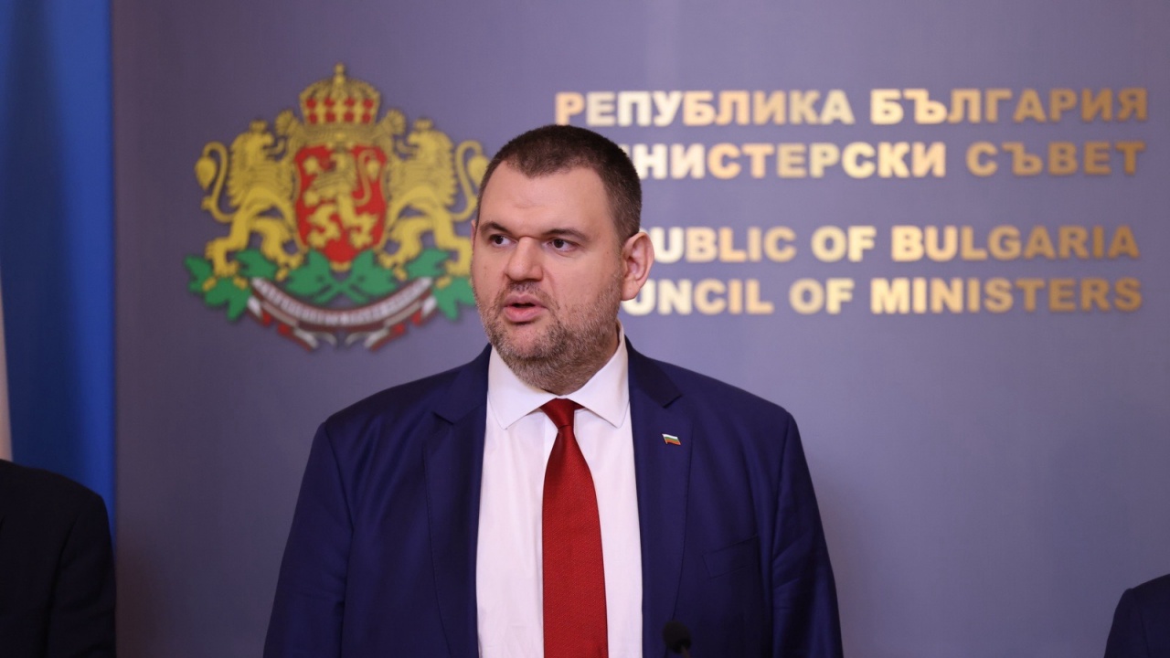 Пеевски призова премиера и министрите да отидат при бедстващите хора