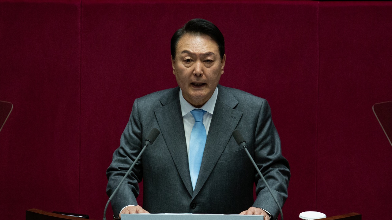 Президентът на Южна Корея смени ръководителя на националната разузнавателна служба