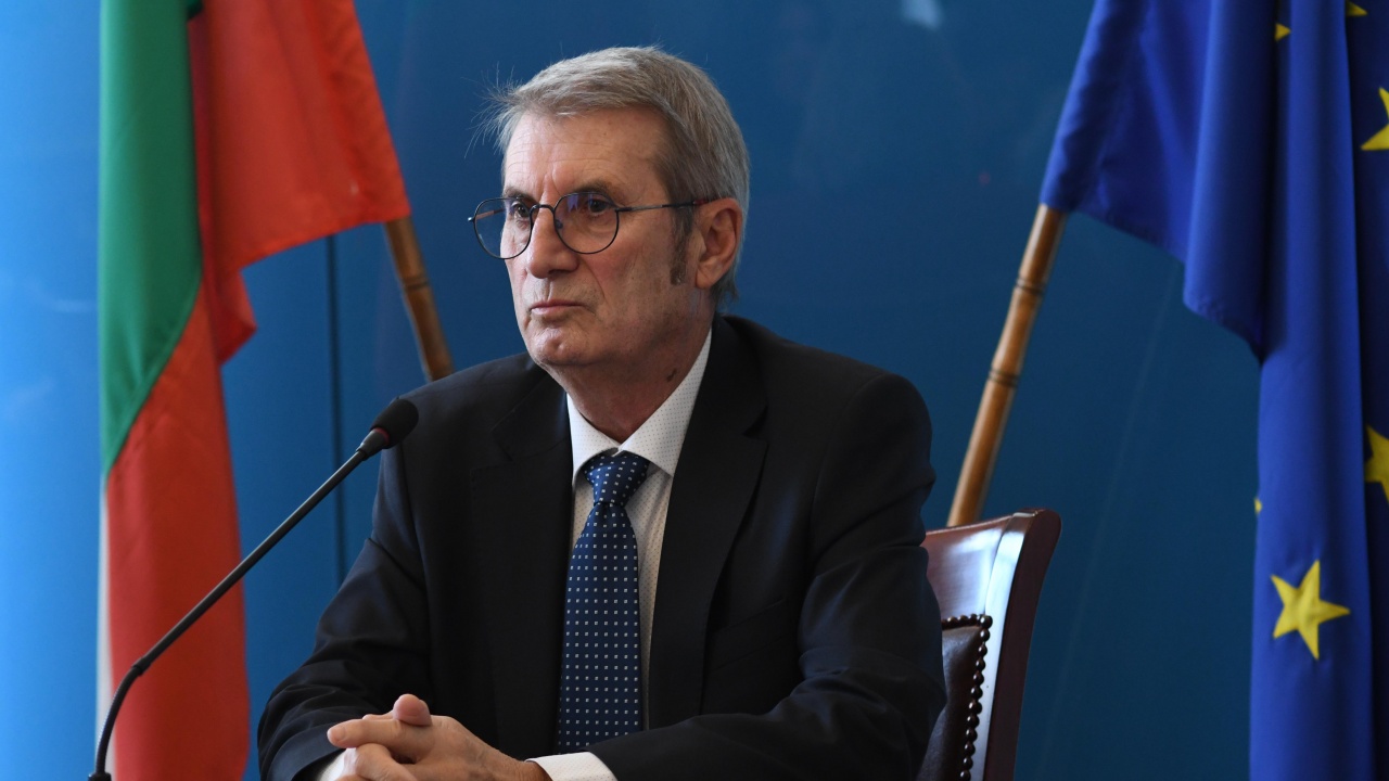 Министър Хинков: Одит показва финансови нарушения в "Пирогов"