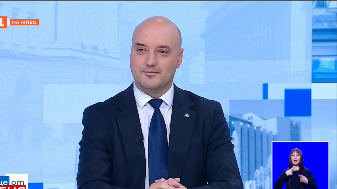 Министър Атанас Славов: До месец ще сме готови с промените в Конституцията