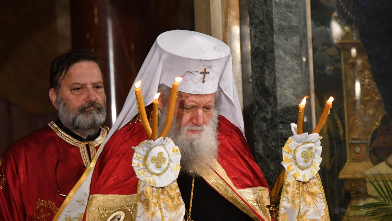 Братът на патриарх Неофит: Звънях на телефона му, но никой не вдига. Нито се обаждат