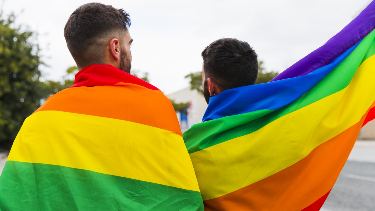 ЕС остро осъжда решението на Русия да обяви за екстремистко ЛГБТ движението