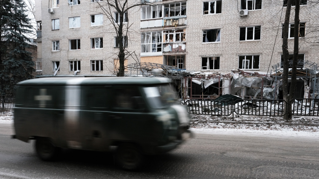 Контролът над разрушен град в Източна Украйна е неясен