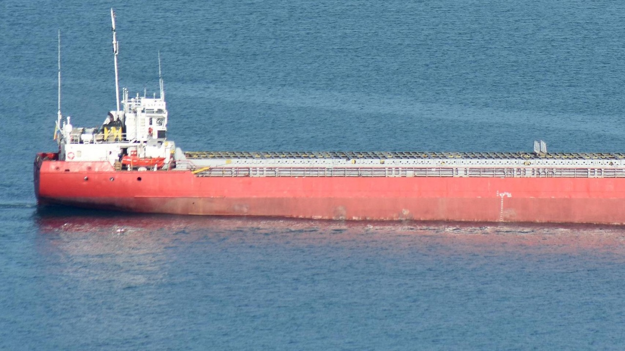 Корабът "Вера Су" отплава от Варна под новото си име "Сафина"