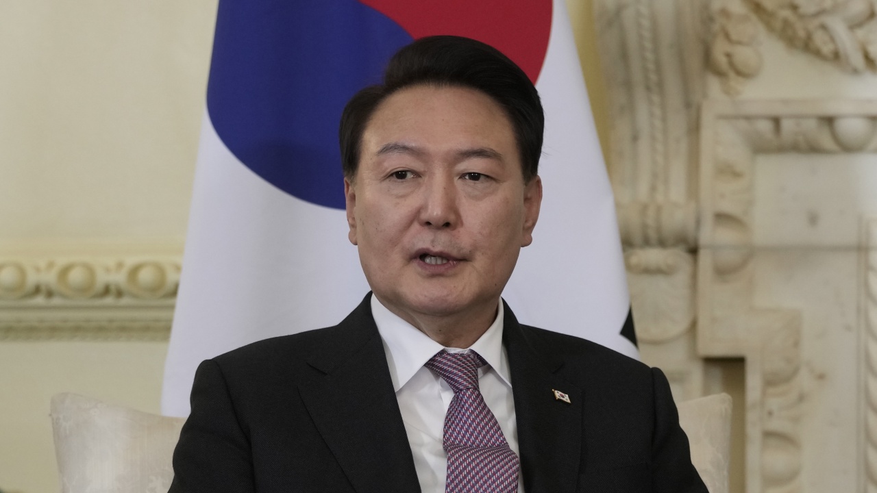 Южнокорейският президент смени финансовия министър и още петима министри