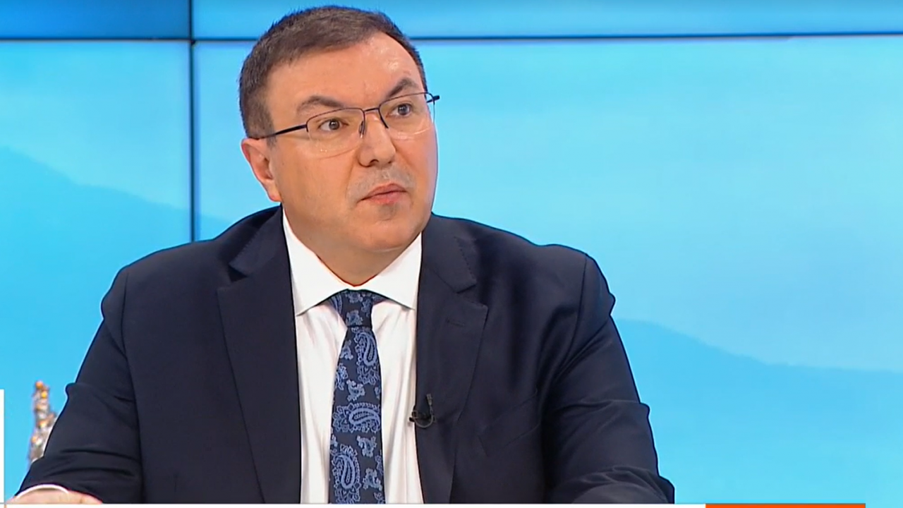 Костадин Ангелов: Всички знаят, че след ротацията Хинков няма да бъде министър