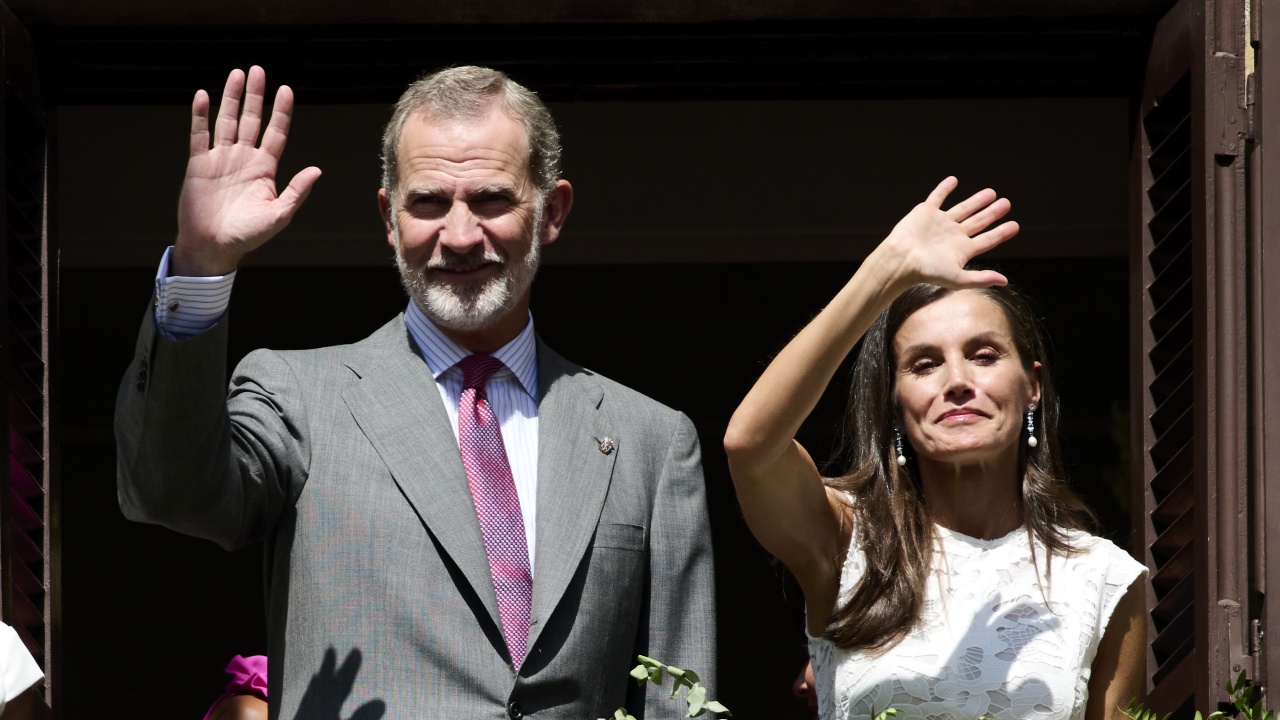Испанската кралица Летисия слагала рога на Фелипе със зет си