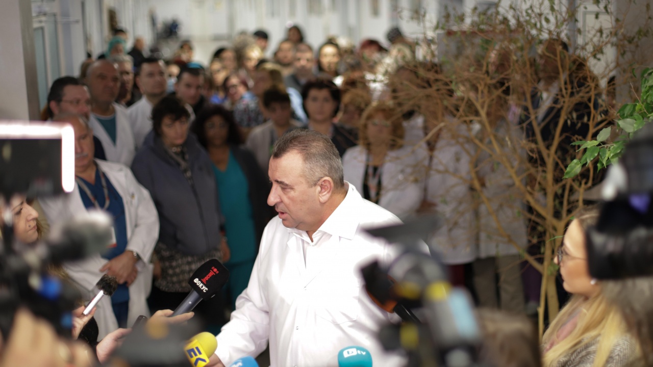 Доц. Спасков: Винаги ще има политически натиск върху "Пирогов"