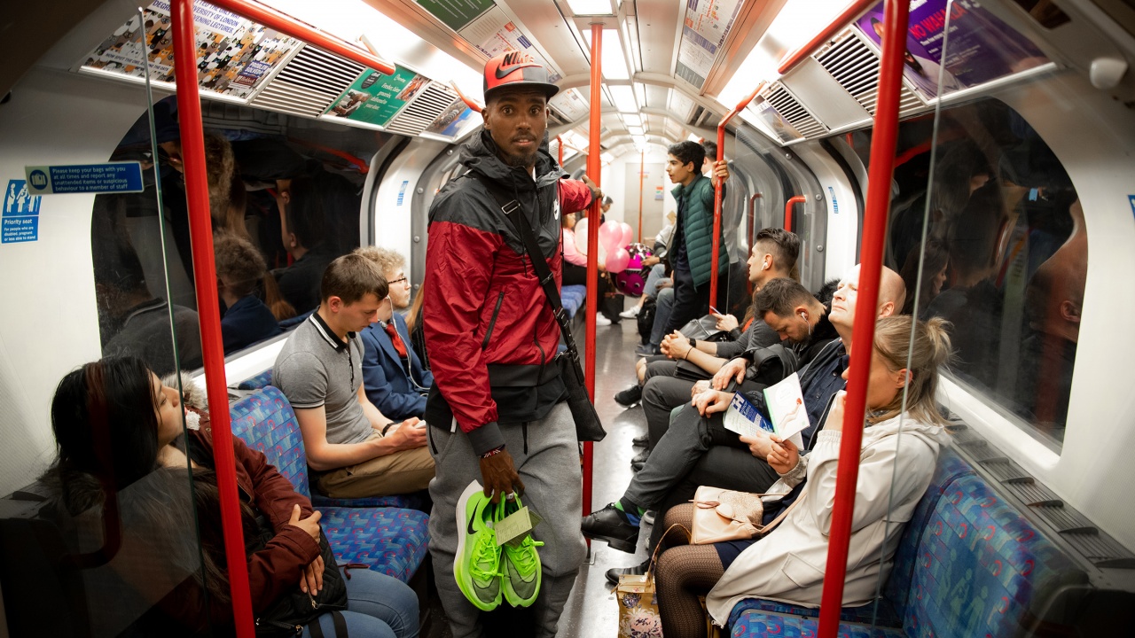 Авария блокира пътници в метрото в Лондон