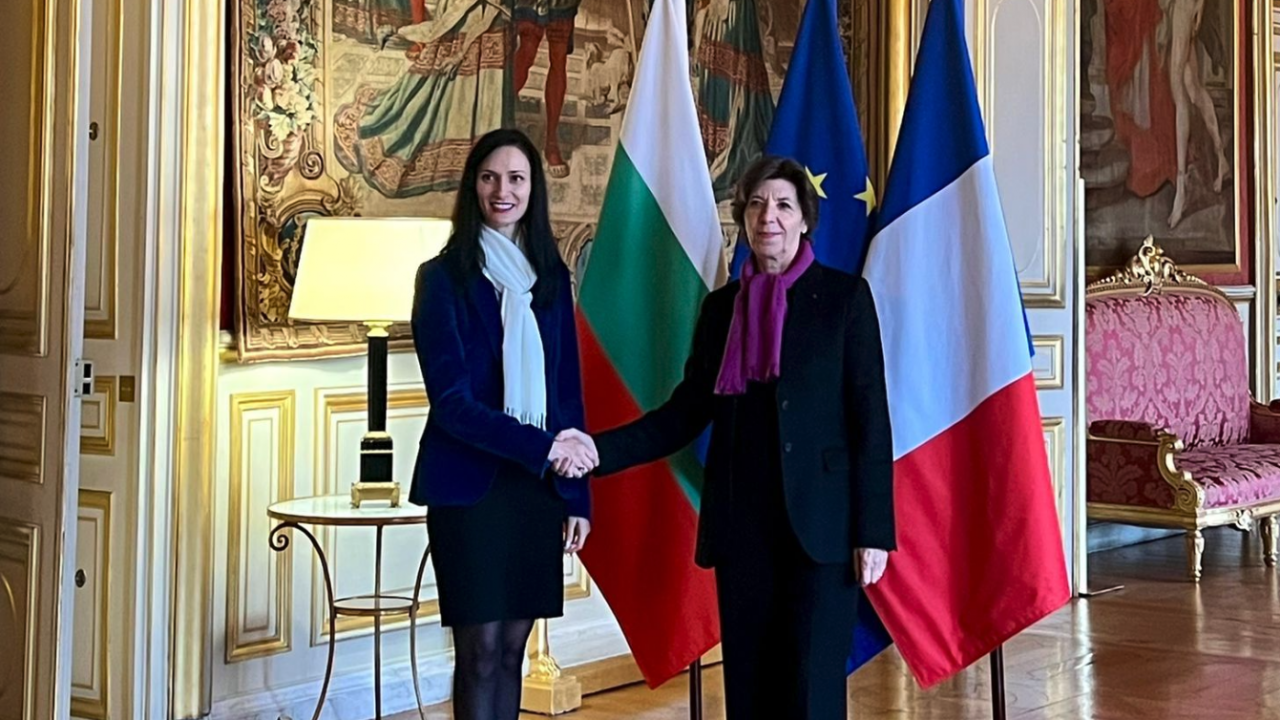 Мария Габриел се срещна в Париж с министъра за Европа и външните работи на Франция