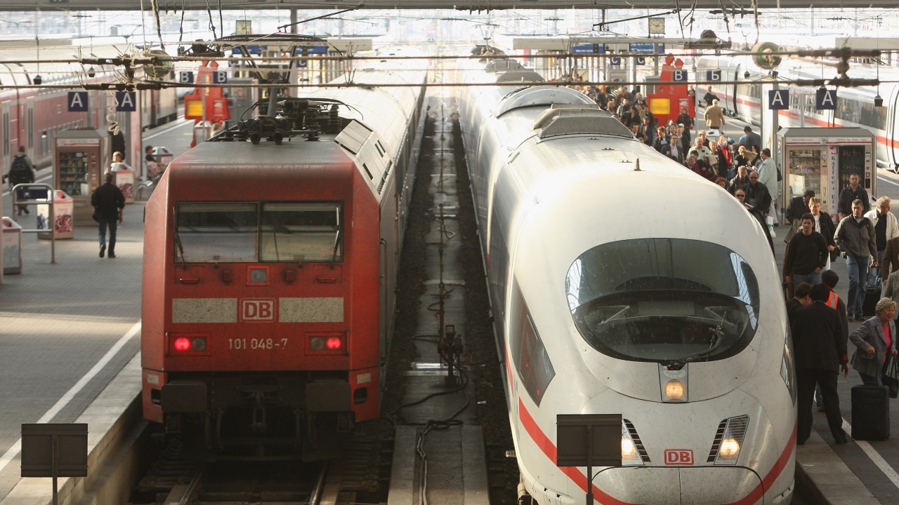 Железопътният транспорт в Германия е парализиран частично от стачка