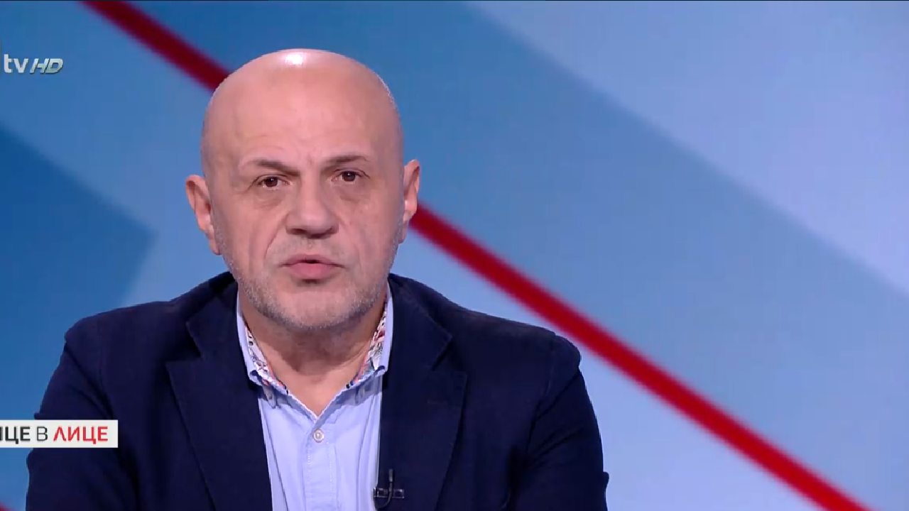 Томислав Дончев: Повечето от кризите си ги предизвиква самото правителство, акад. Денков не е силен премиер