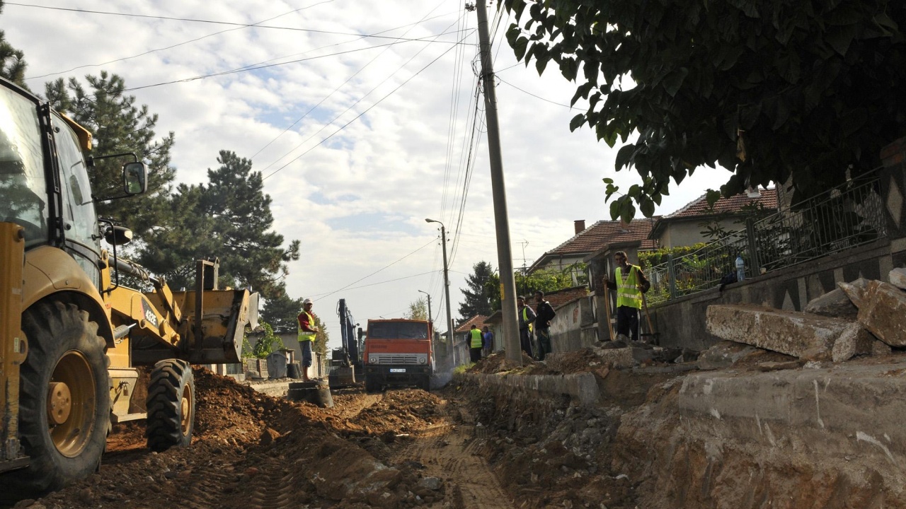 Ремонтиране и изграждане на улична мрежа са сред приоритетите за столичния кв. "Малинова долина" за 2024 г.