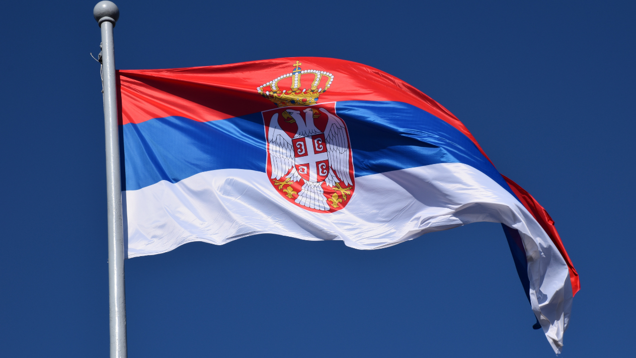 Делегация на Европейския парламент пристига в Сърбия за изборите