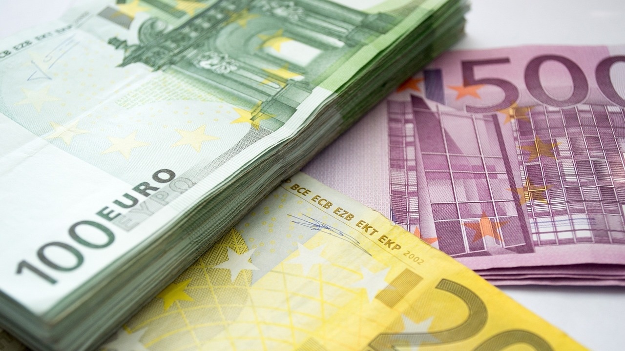 Еврото се повиши над 1,09 долара