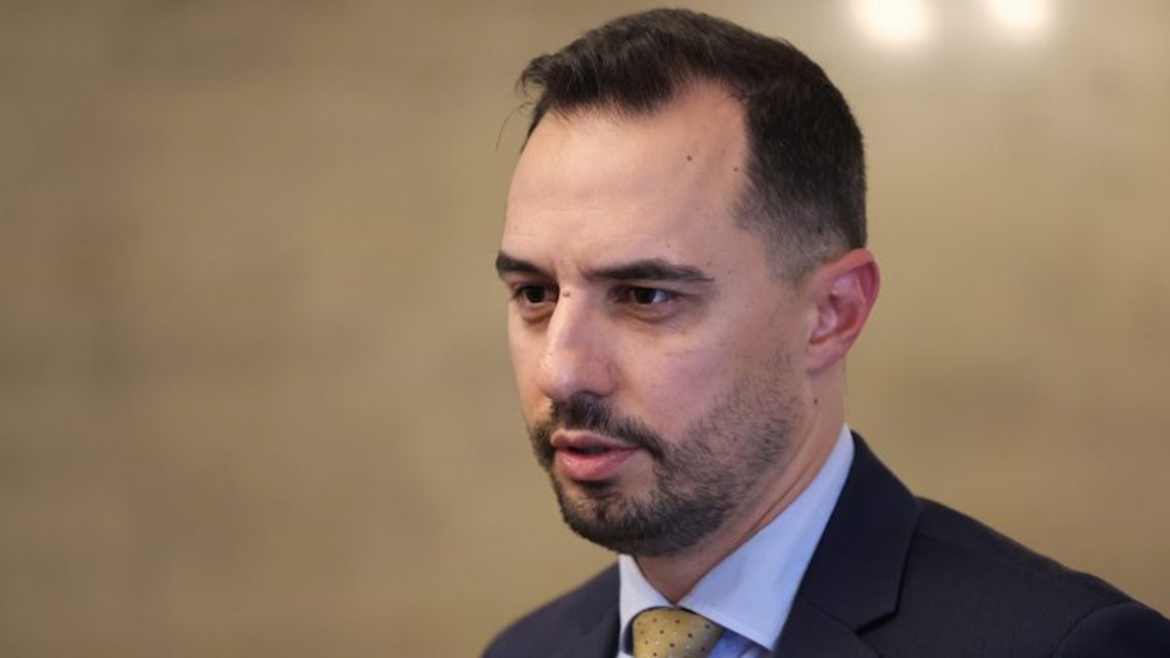 Богданов свали доверието си от шефовете на КЗП, поиска им оставките