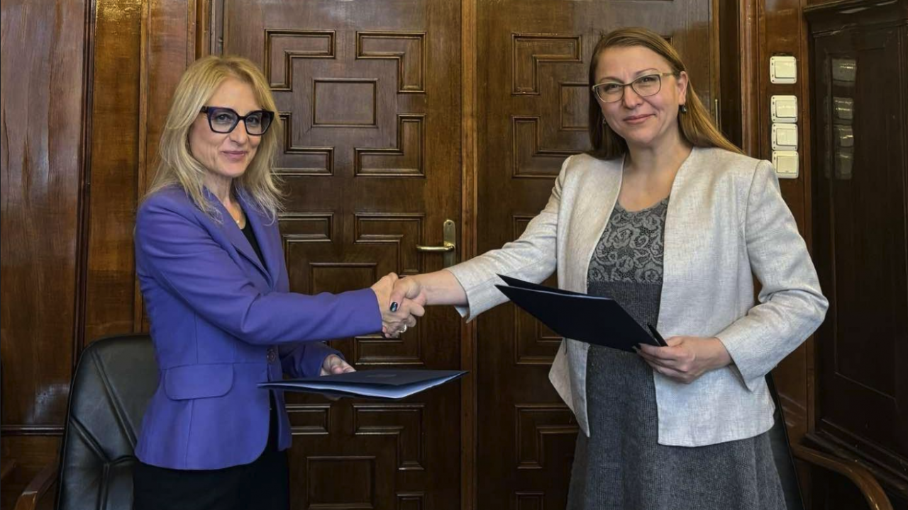 Министър Стойчева подписа Меморандум за развитие на иновациите в здравеопазването
