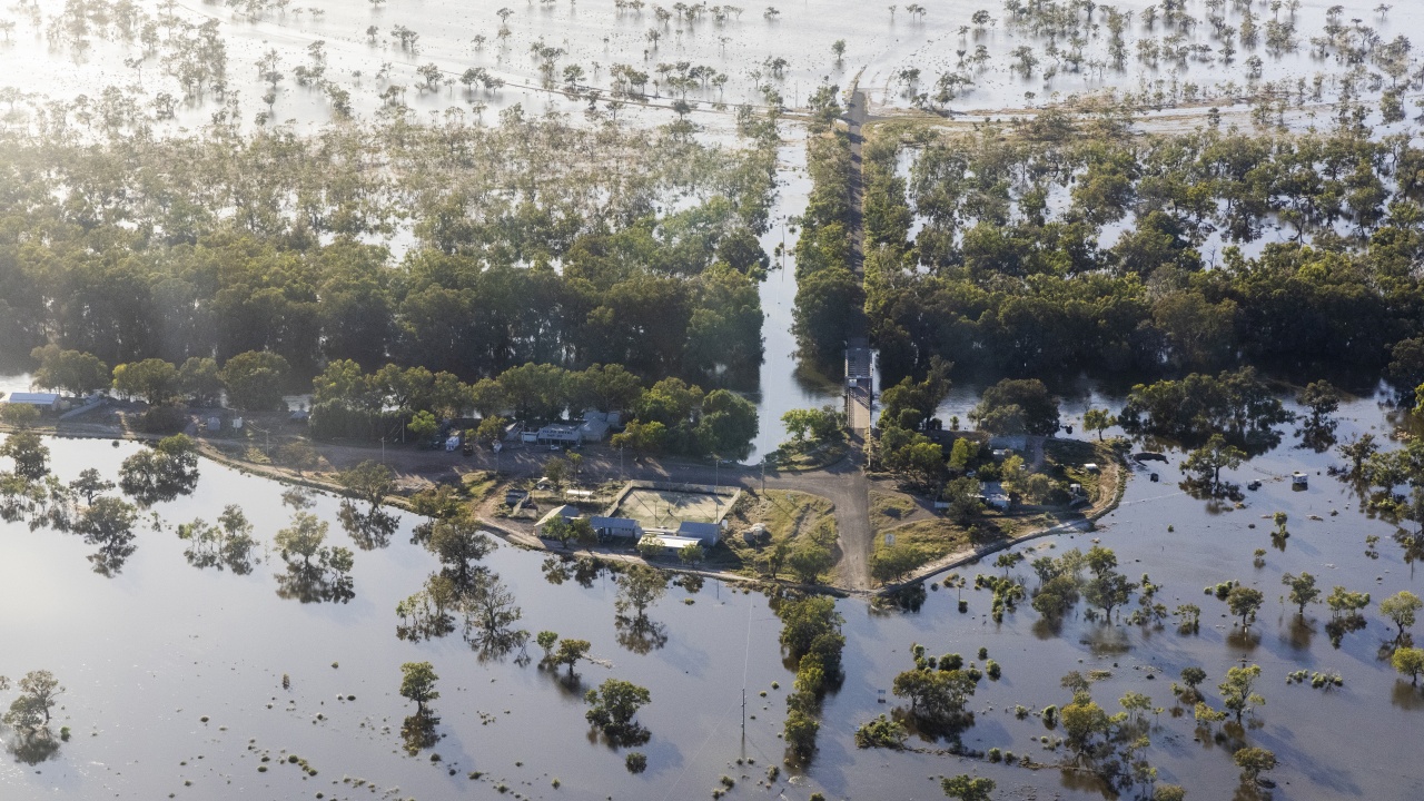 Над 300 души бяха спасени при наводнения в Североизточна Австралия