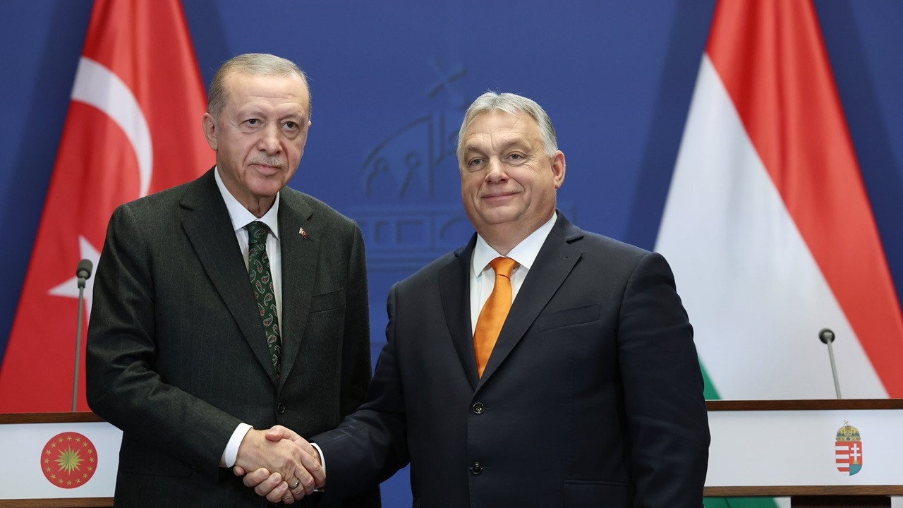 "Добра сделка": Ердоган и Орбан си размениха екзотични подаръци