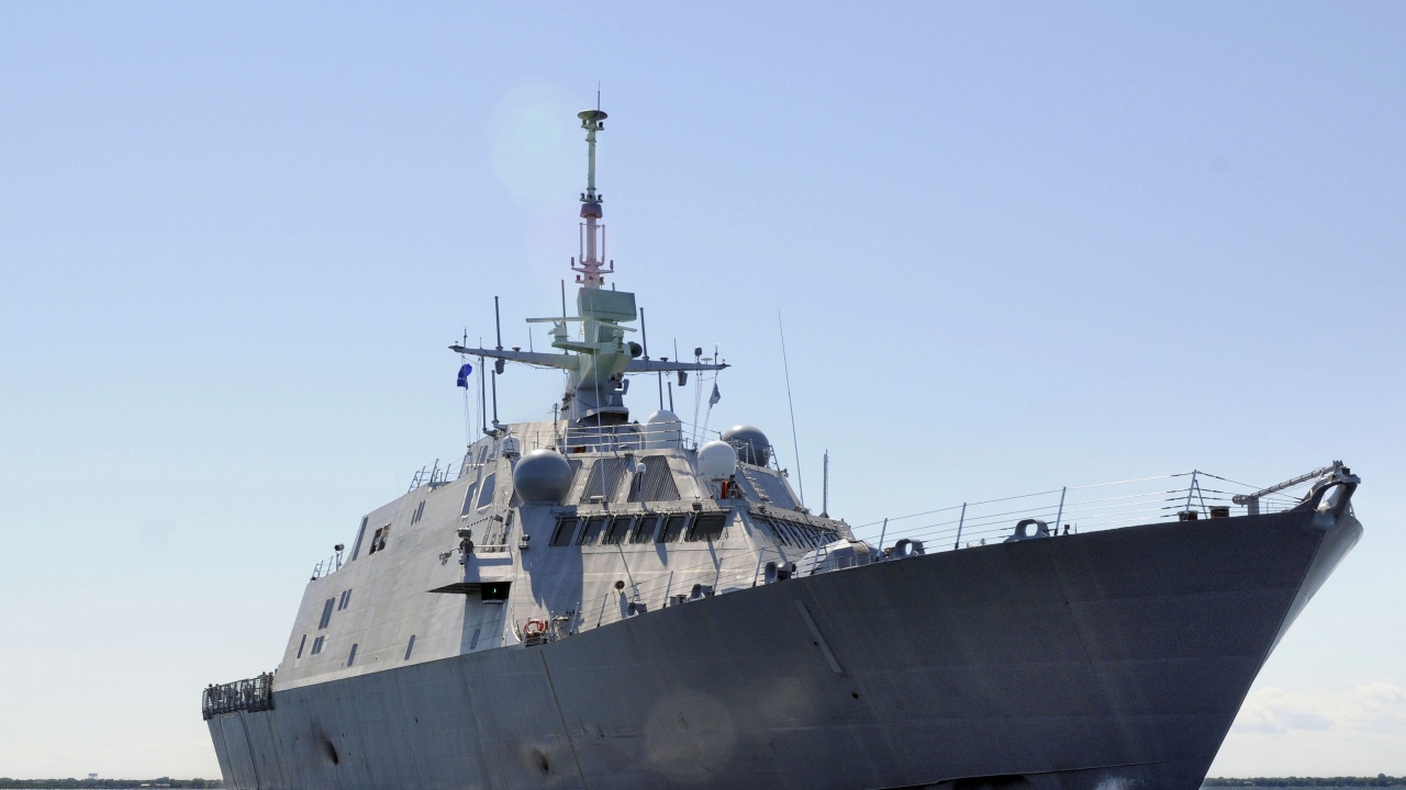 Франция заяви, че военноморските ѝ операции в Червено море ще останат под национално командване
