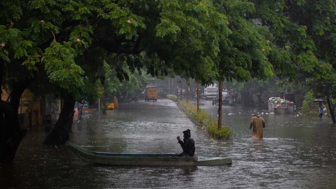 Наводнения в Южна Индия, над 17 000 души са евакуирани