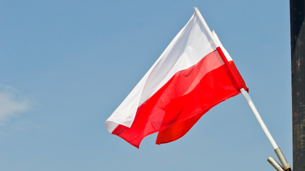 Туск смени ръководството на службите в Полша