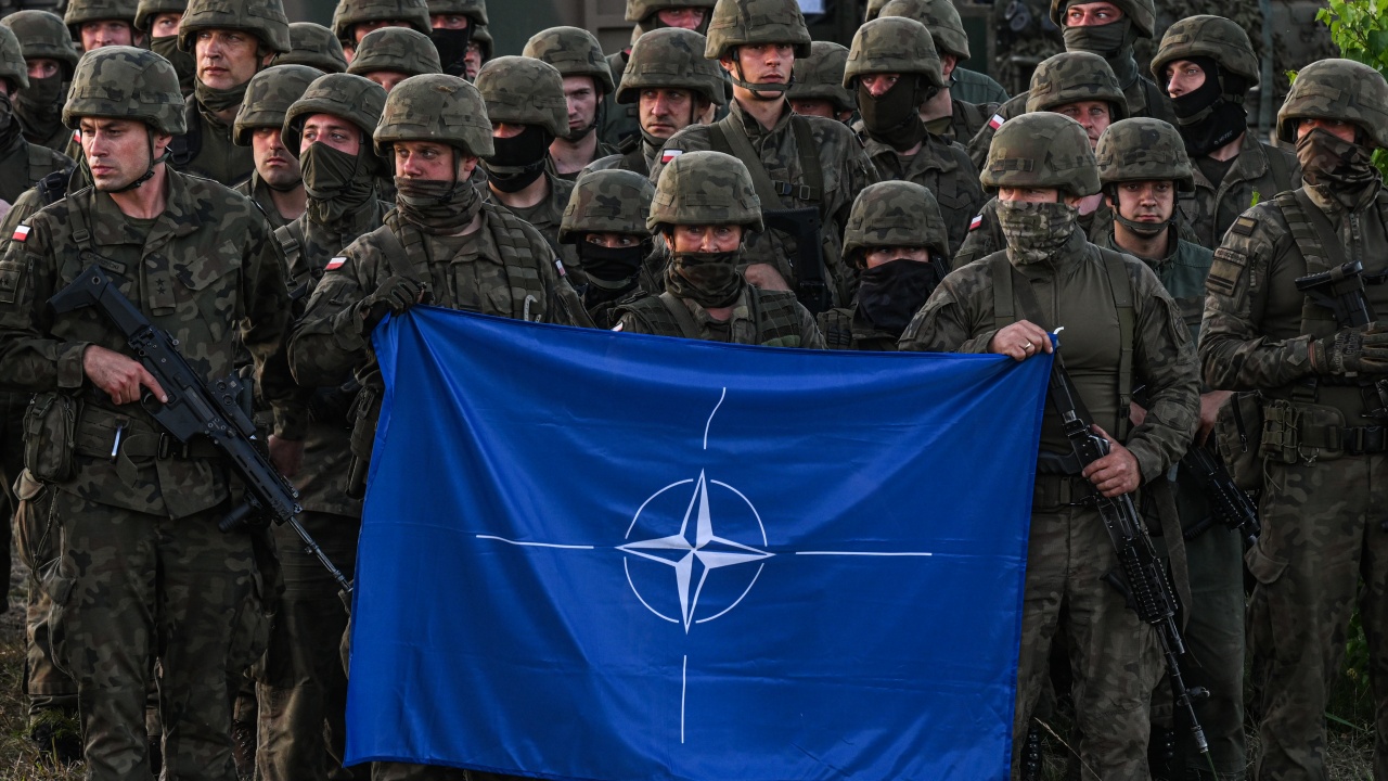 Началникът на щаба на руската армия: С разширяването си на изток НАТО нарушава баланса на силите в Европа