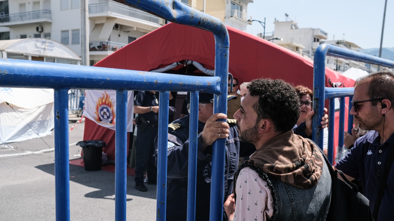Над 80 мигранти бяха спасени от кораб под френски флаг край Гърция