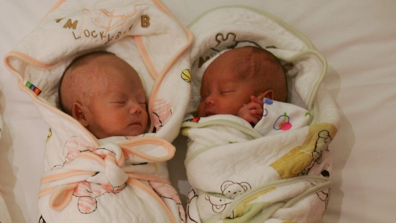 Жена с две матки роди две бебета за два дни
