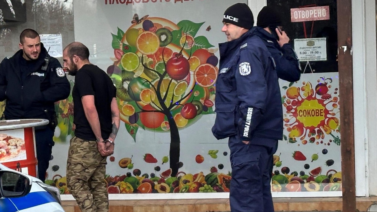 Гонка между полицаи и дрогиран шофьор завърши с белезници на пазара „Иван Вазов“ в София