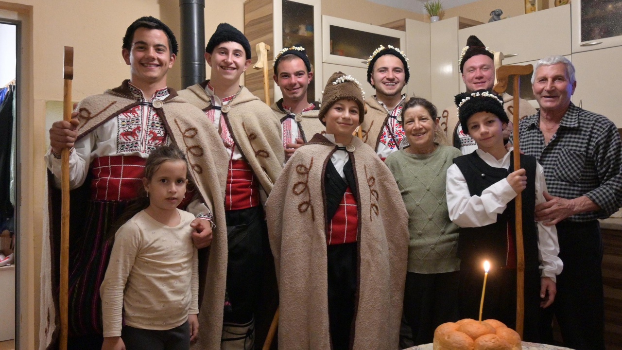 Коледарите в ивайловградското село Свирачи стриктно спазват традицията