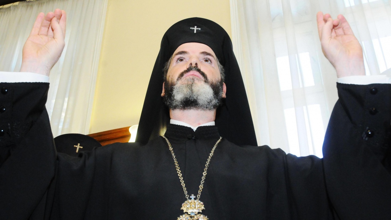 За мир по света и доброта между хората призова митрополит Антоний в празничната Рождественска литургия в "Св. Ал. Невски"
