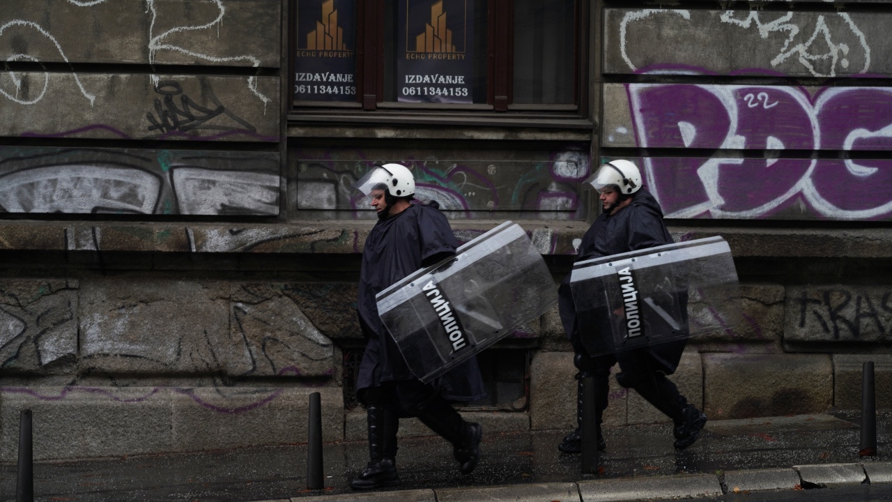 ЕС: Насилието на протестите в Сърбия е неприемливо