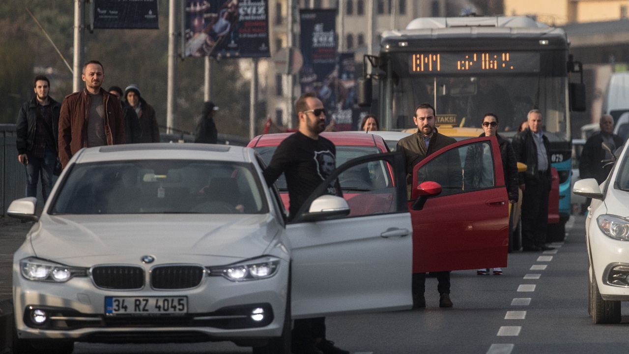 Турция повиши от днес тол таксите за мостовете и магистралите