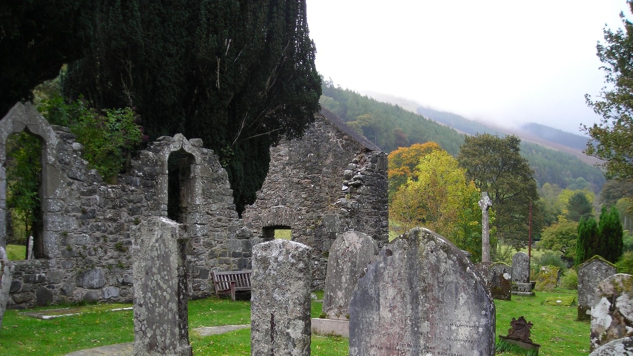 Мистериозно гробище откриха в Уелс